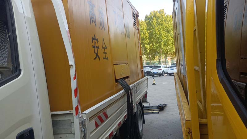 东胜如何判断柴油发电机组和UPS电源的切换时间是否符合要求？
